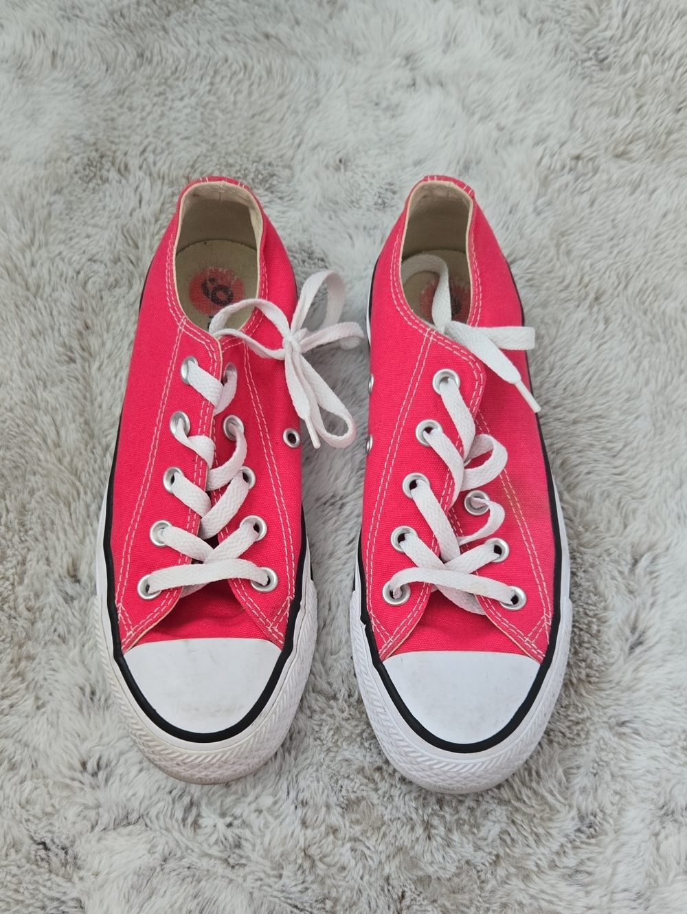 Converse low top